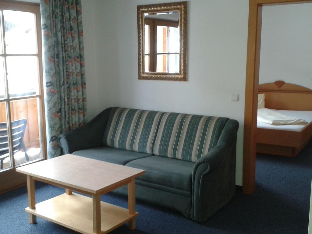 Ferienhaus Hotel Roesslwirt Kirchberg in Tirol Værelse billede